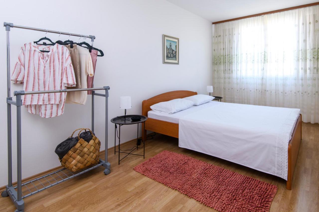 Green Door Apartment สปลิท ภายนอก รูปภาพ