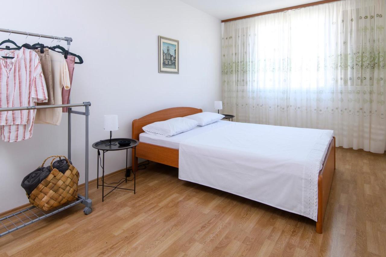 Green Door Apartment สปลิท ภายนอก รูปภาพ